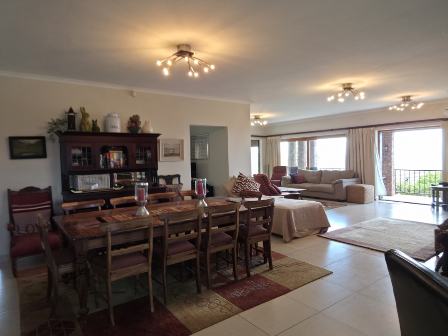 6 Bedroom Property for Sale in Jeffreys Bay Central Eastern Cape
